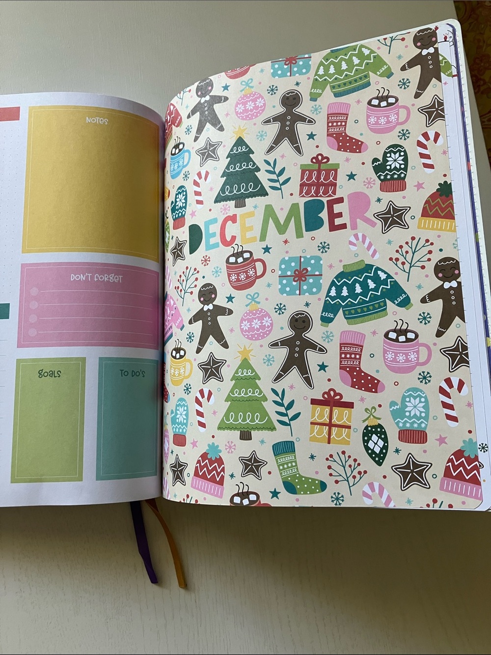 The Creative Expert 17 Month Bound Planner August 2026 - December 2027 (NWT) - Picture 14 of 15